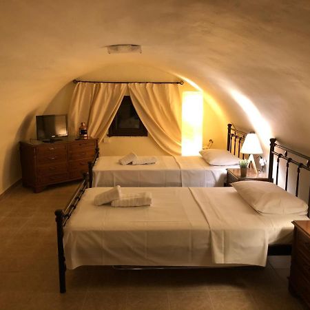 Апартаменты Kamares Cave House 3 Алика Экстерьер фото